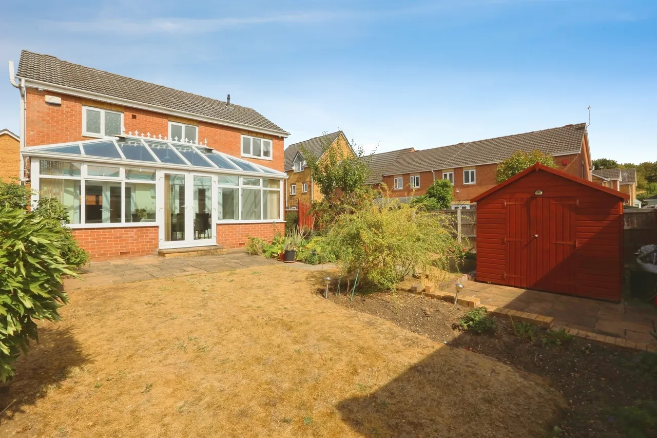 Haller Close, Armthorpe, DONCASTER, photo 4