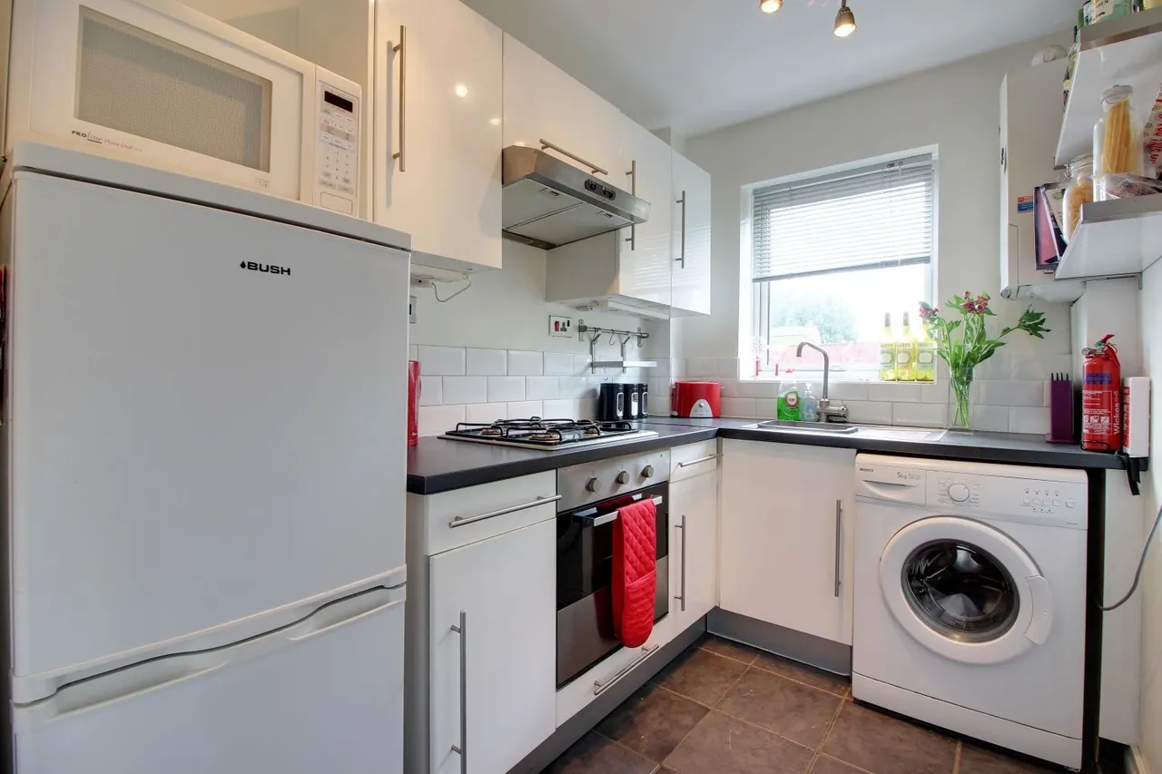 Magnus Court, Beeston, NG9, photo 3