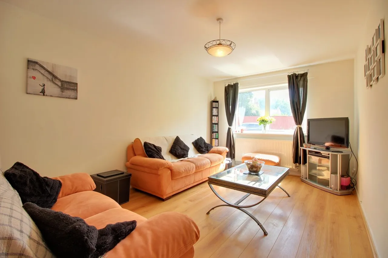 Magnus Court, Beeston, NG9, photo 2