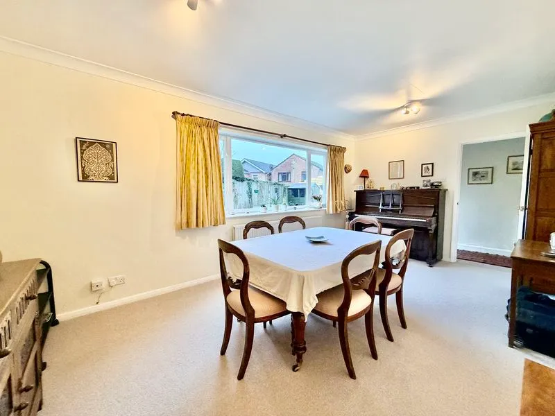 Oakland Way, Flackwell Heath HP10 9ED, photo 6