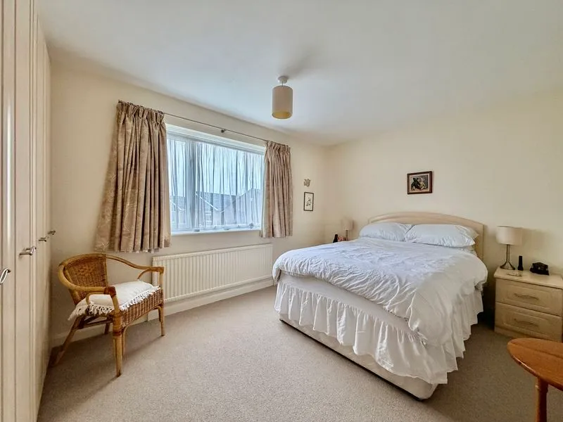 Oakland Way, Flackwell Heath HP10 9ED, photo 12