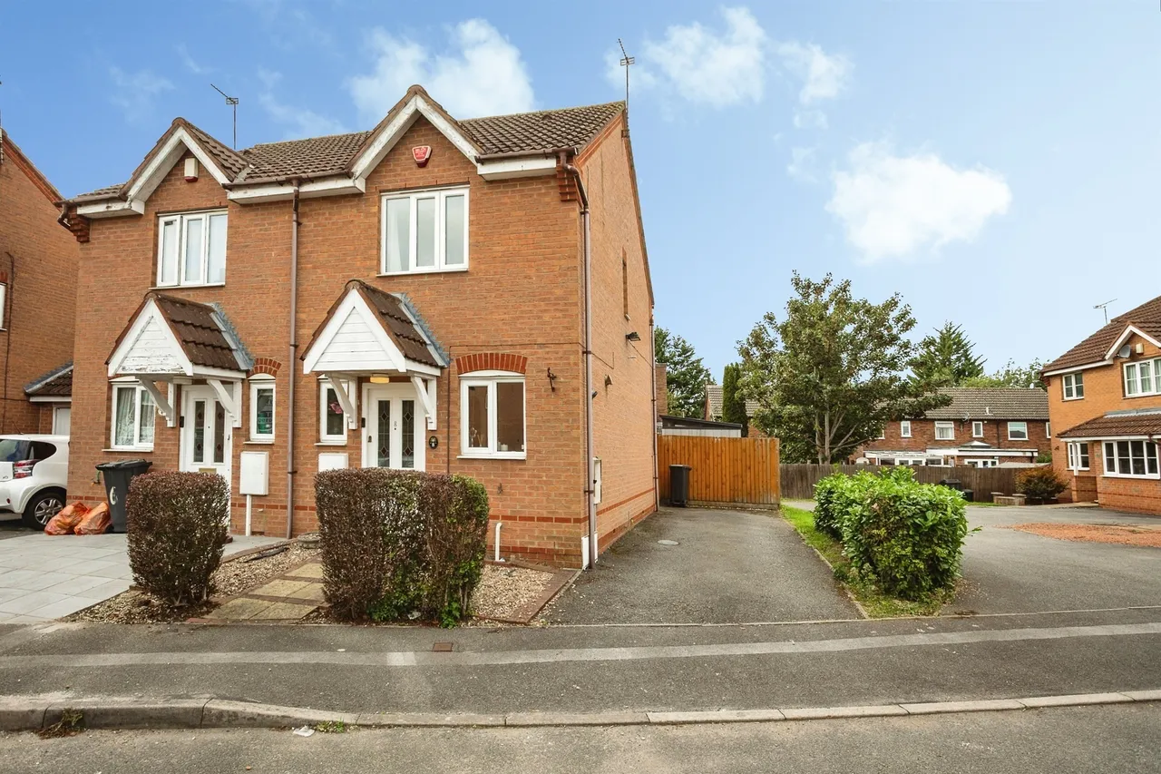2 bed house for sale, Stanier Drive, Leicester, LE4