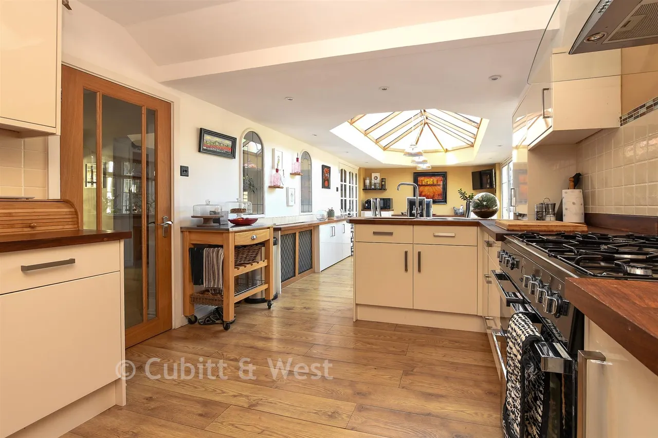 Smith Road, Reigate, RH2, photo 4