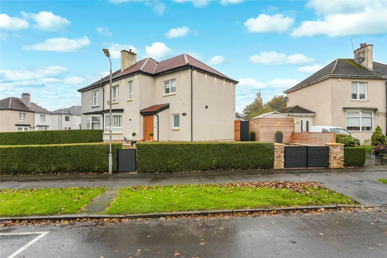 Hermitage Avenue, Knightswood, G13, photo 33