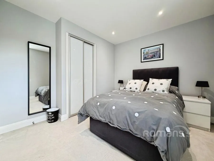 Kingfisher Drive, Camberley, GU15, photo 10