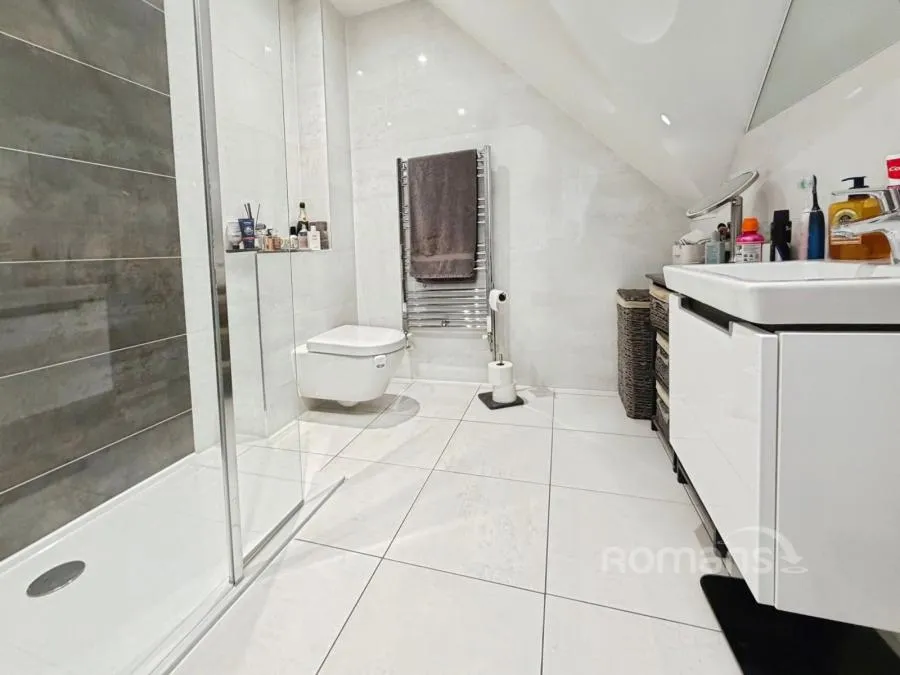 Kingfisher Drive, Camberley, GU15, photo 15