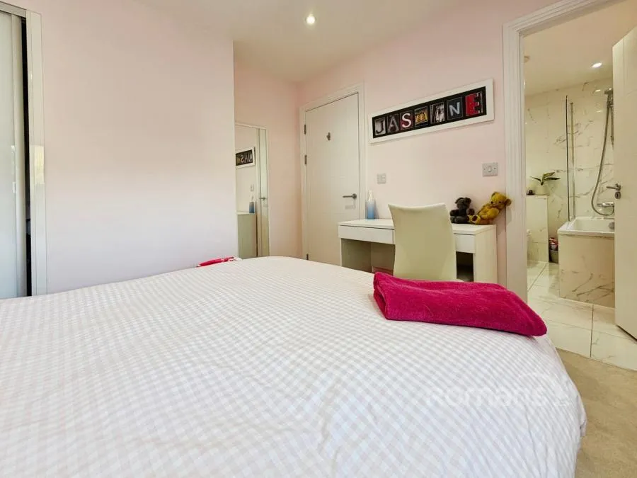 Kingfisher Drive, Camberley, GU15, photo 23