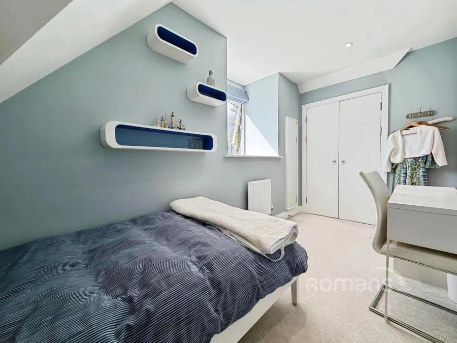Kingfisher Drive, Camberley, GU15, photo 16