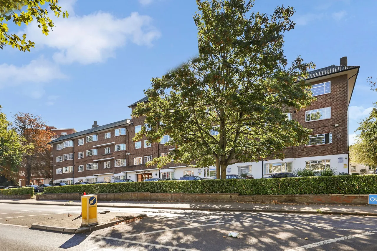 Willesden Lane, London, NW6, photo 16
