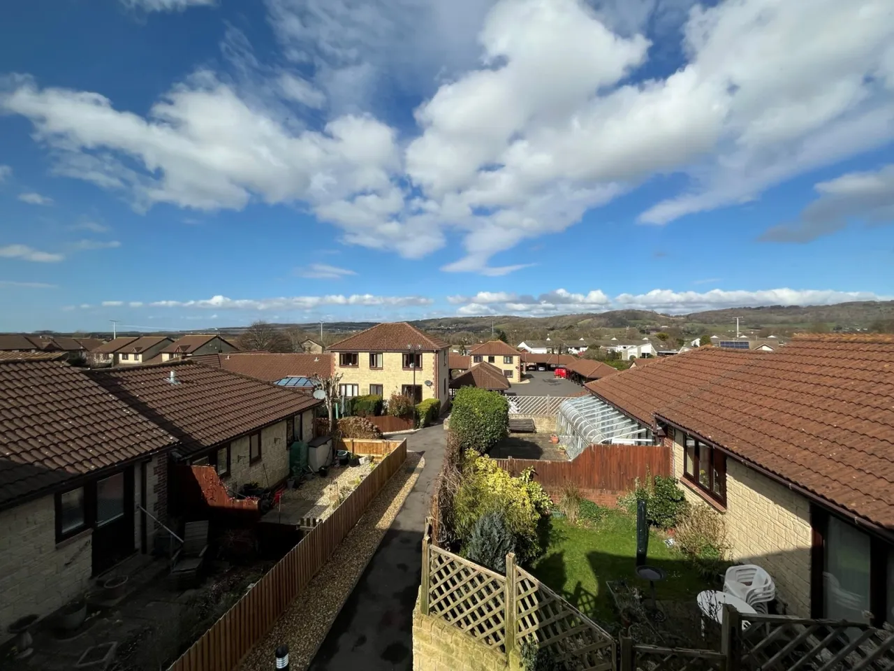 Kingshill Gardens, Nailsea, BS48, photo 7