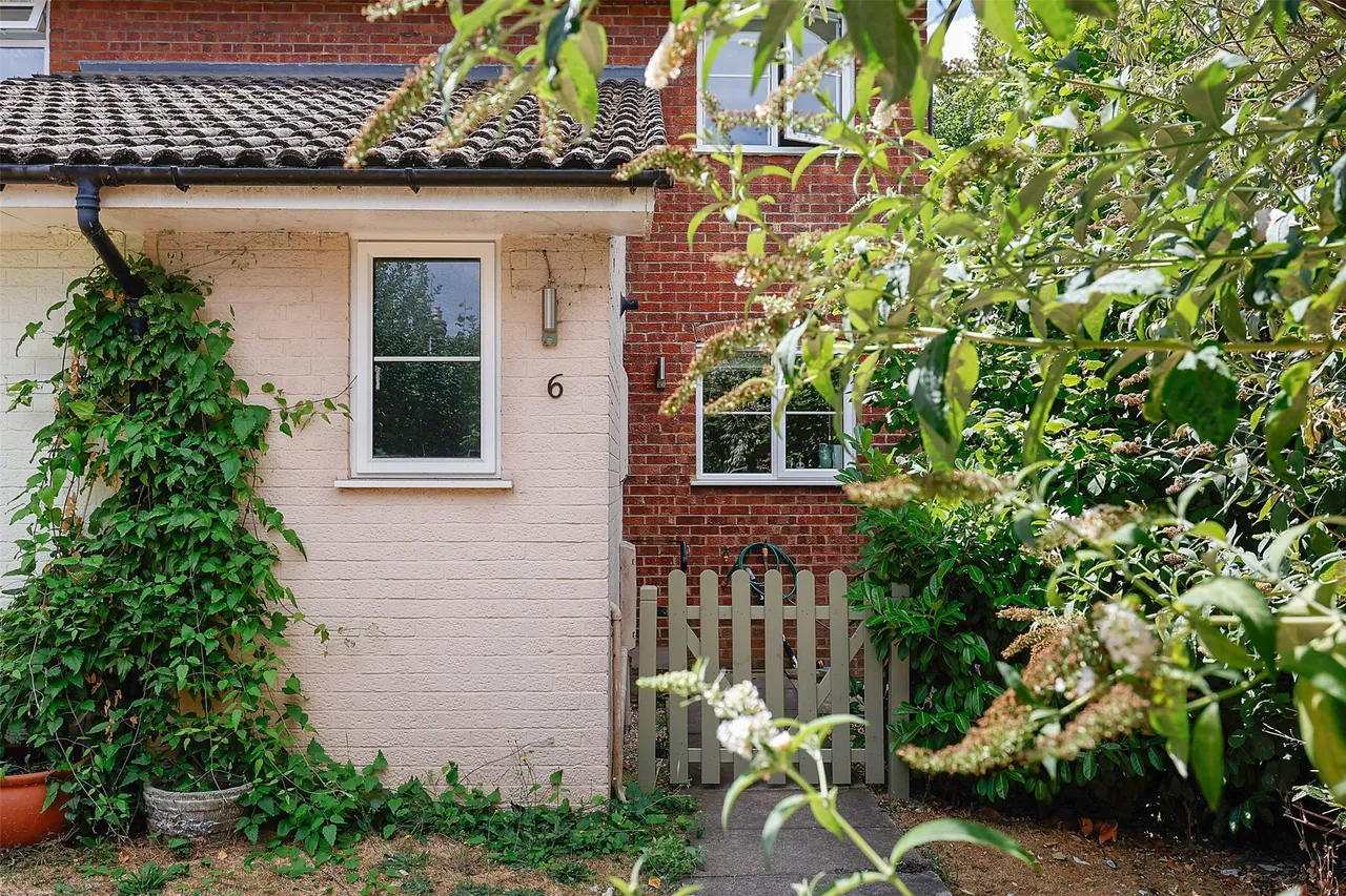 Owen Place, Leatherhead, KT22, photo 14