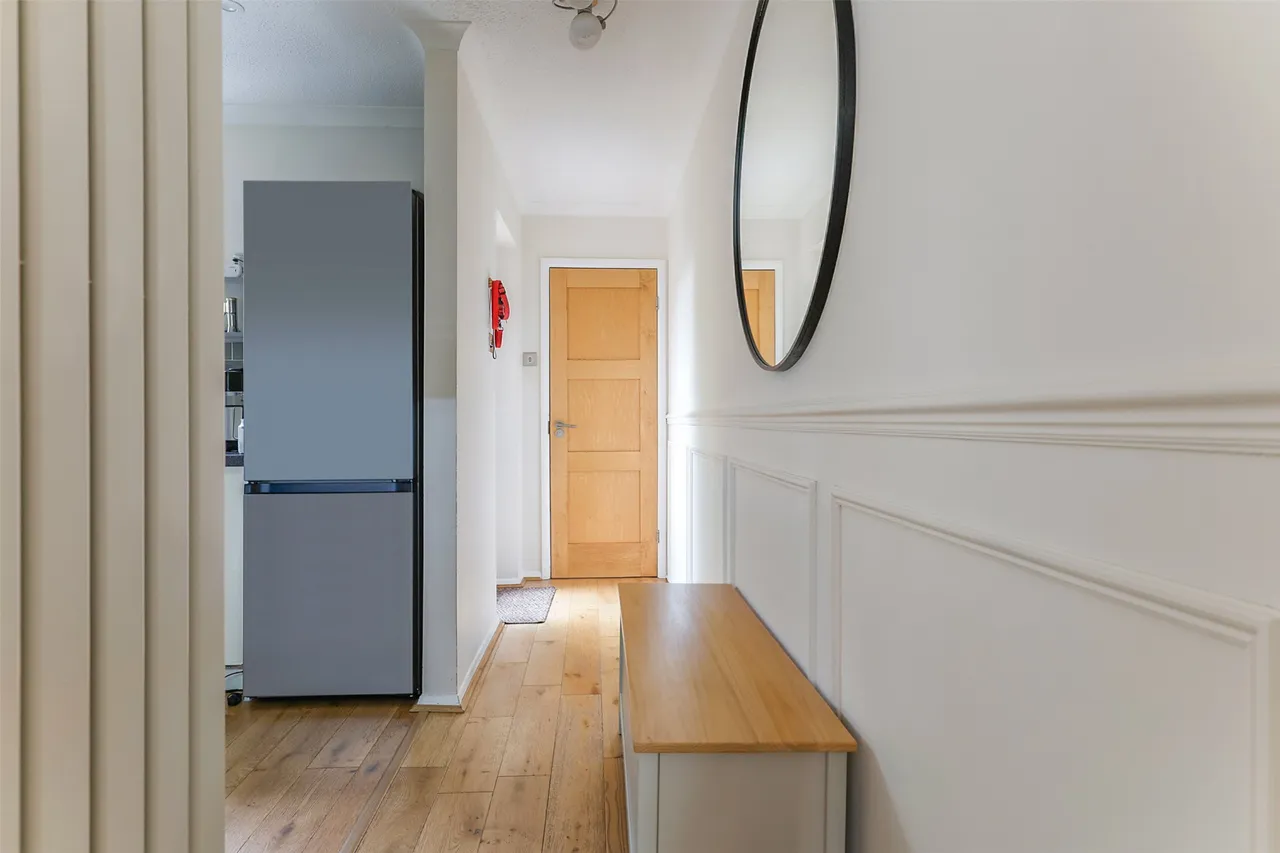 Owen Place, Leatherhead, KT22, photo 5