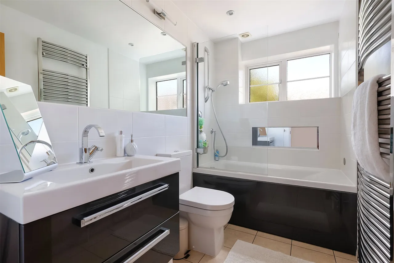 Owen Place, Leatherhead, KT22, photo 9