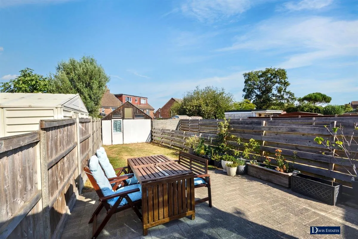 The Crescent, Cranham, Upminster, RM14, photo 4