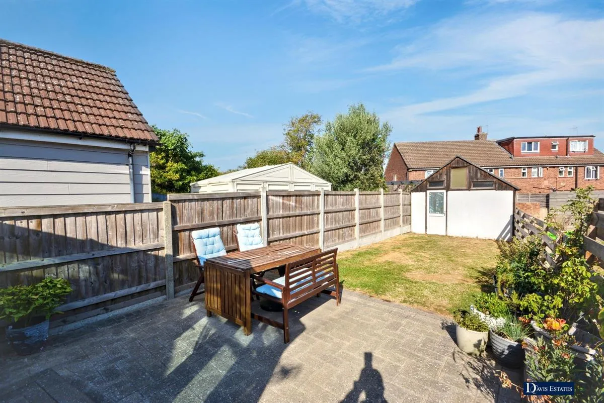 The Crescent, Cranham, Upminster, RM14, photo 12