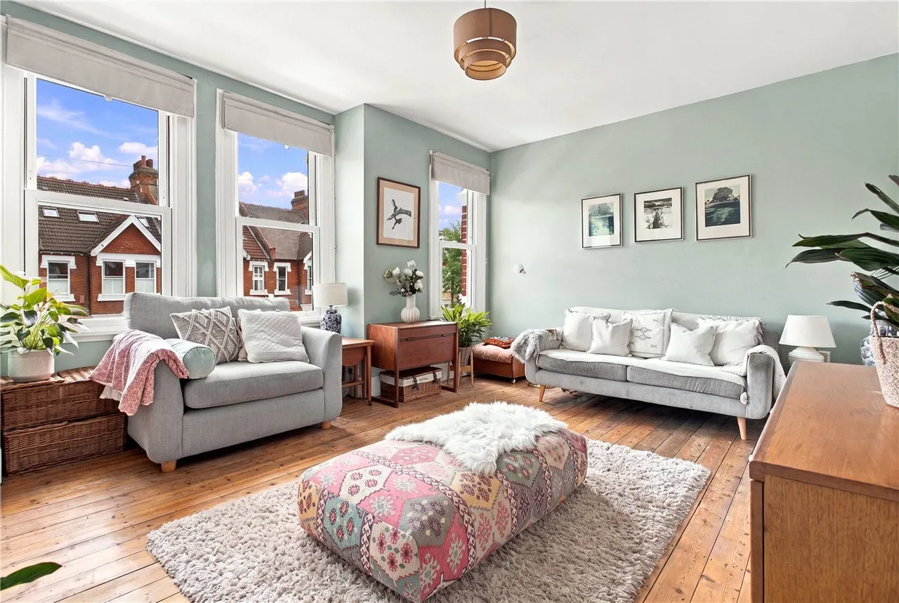 3 bed flat for sale, Penwortham Road, London, SW16