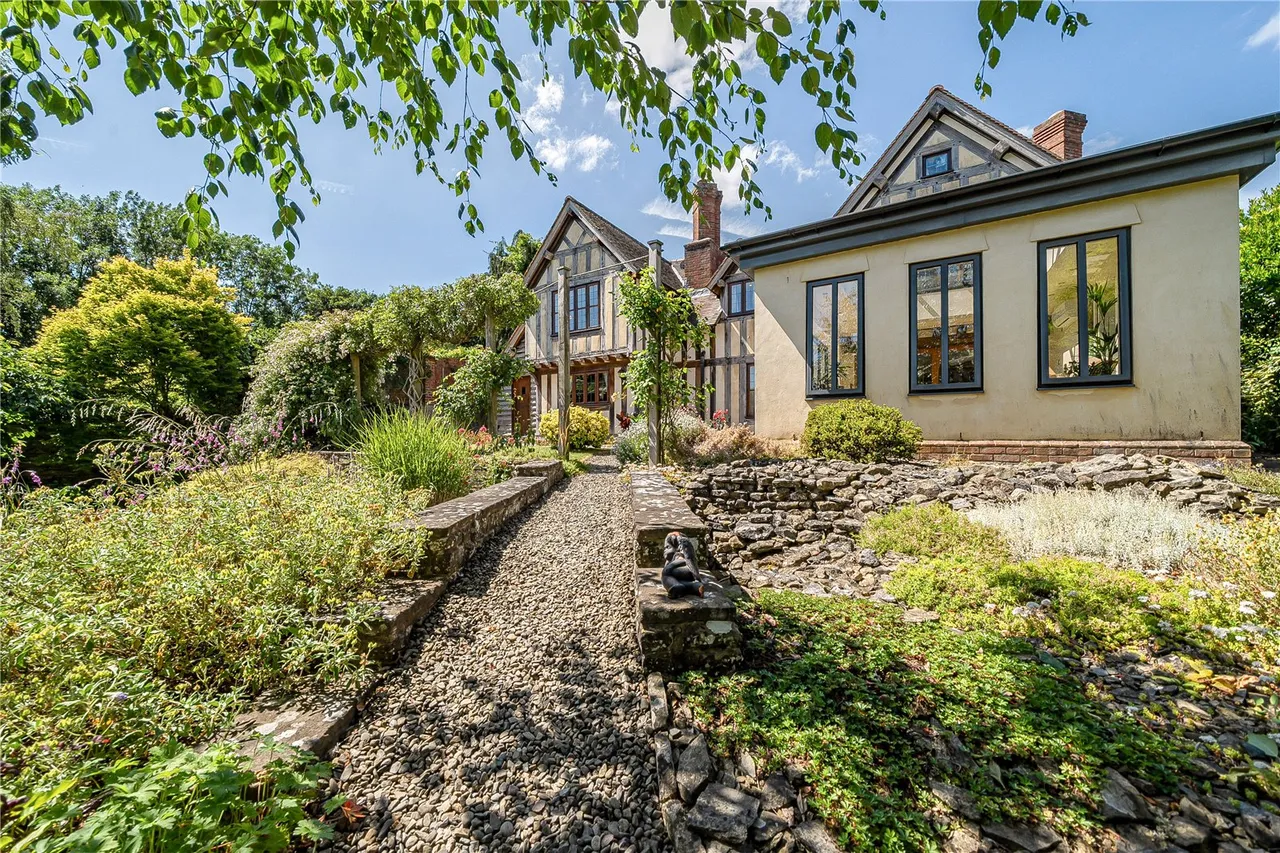 Bury Court Park, Wigmore, Leominster, Herefordshire, HR6 9US, photo 17
