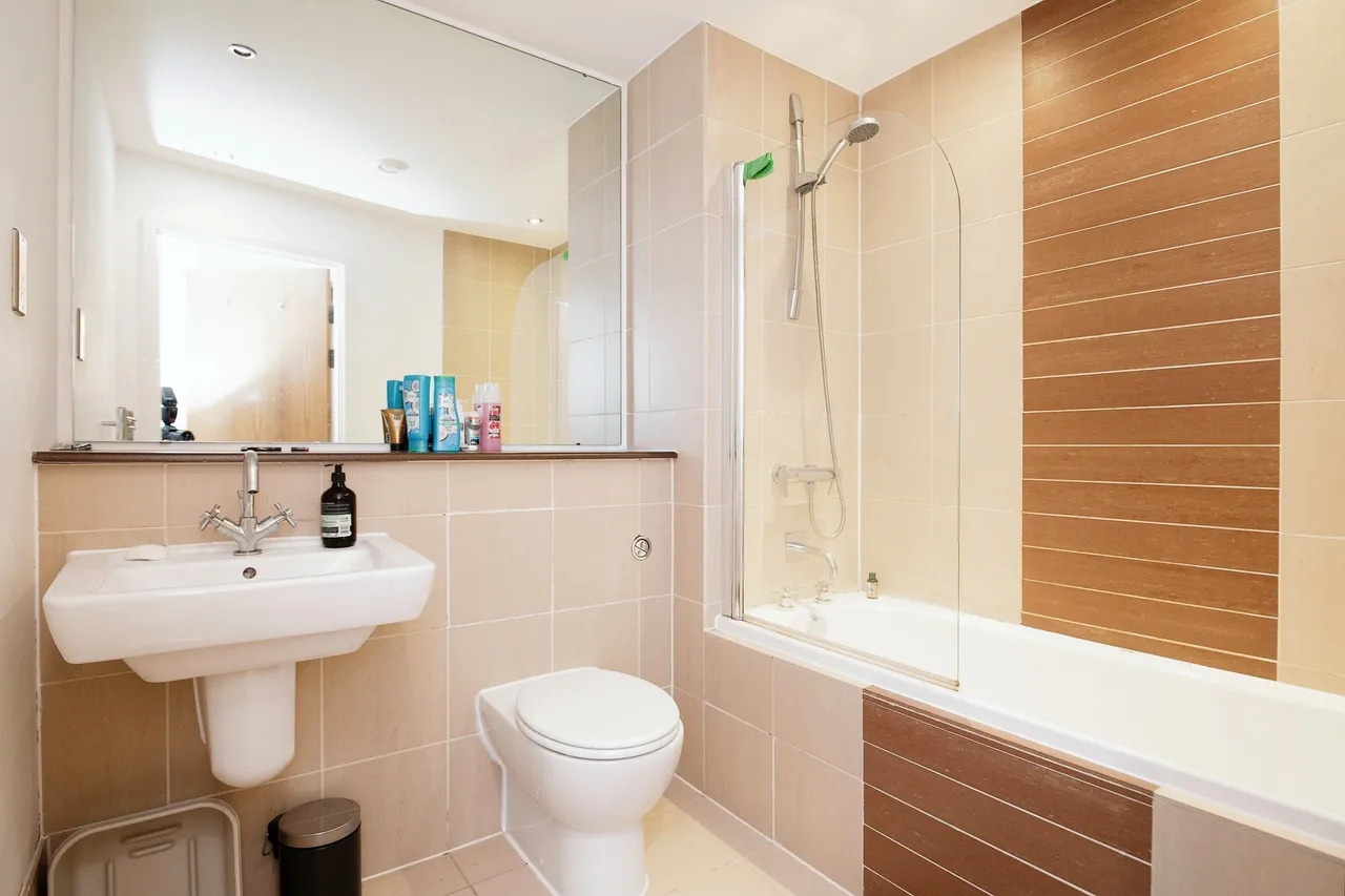 Barton Place, 3 Hornbeam Way, Manchester, Greater Manchester, M4, photo 11