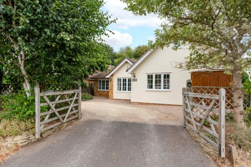 St. Helens Avenue, Benson, OX10, photo 12