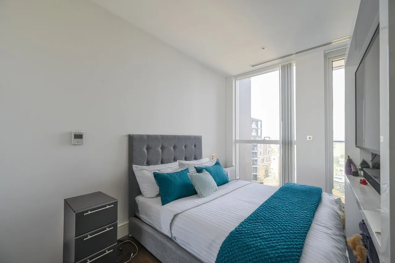 Flat 1210 Maine Tower, 9 Harbour Way, London, photo 3