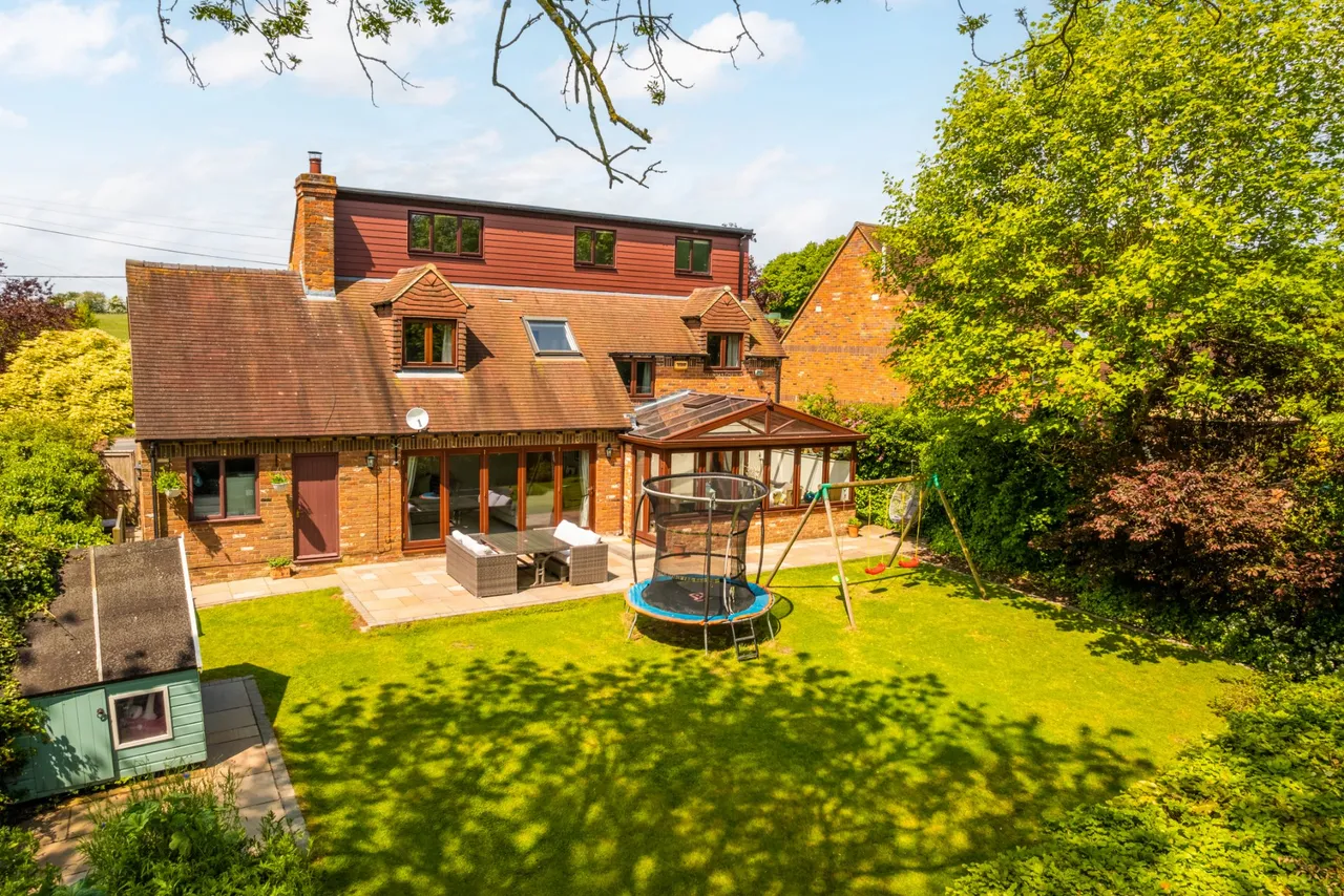 Manor Farm Cottage, Pitchcott, HP22, photo 21