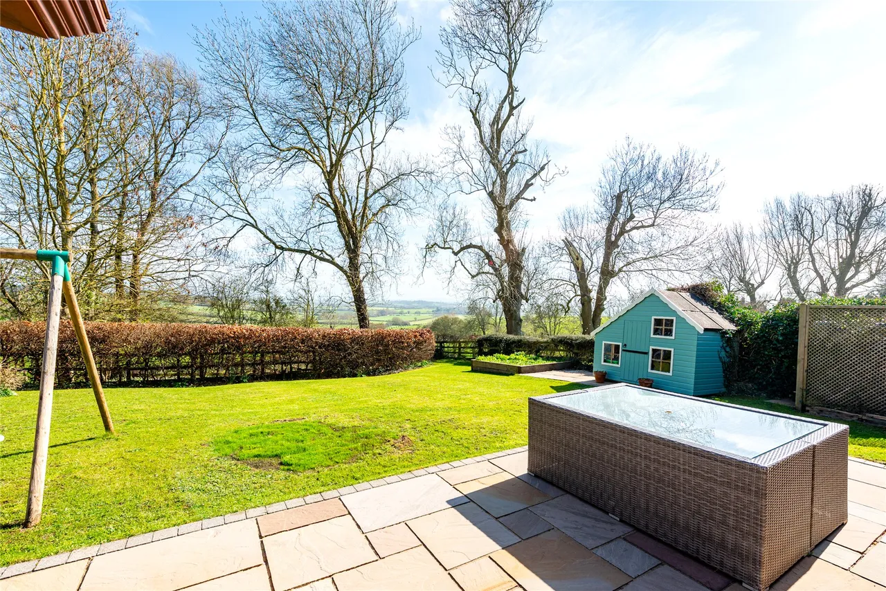 Manor Farm Cottage, Pitchcott, HP22, photo 10