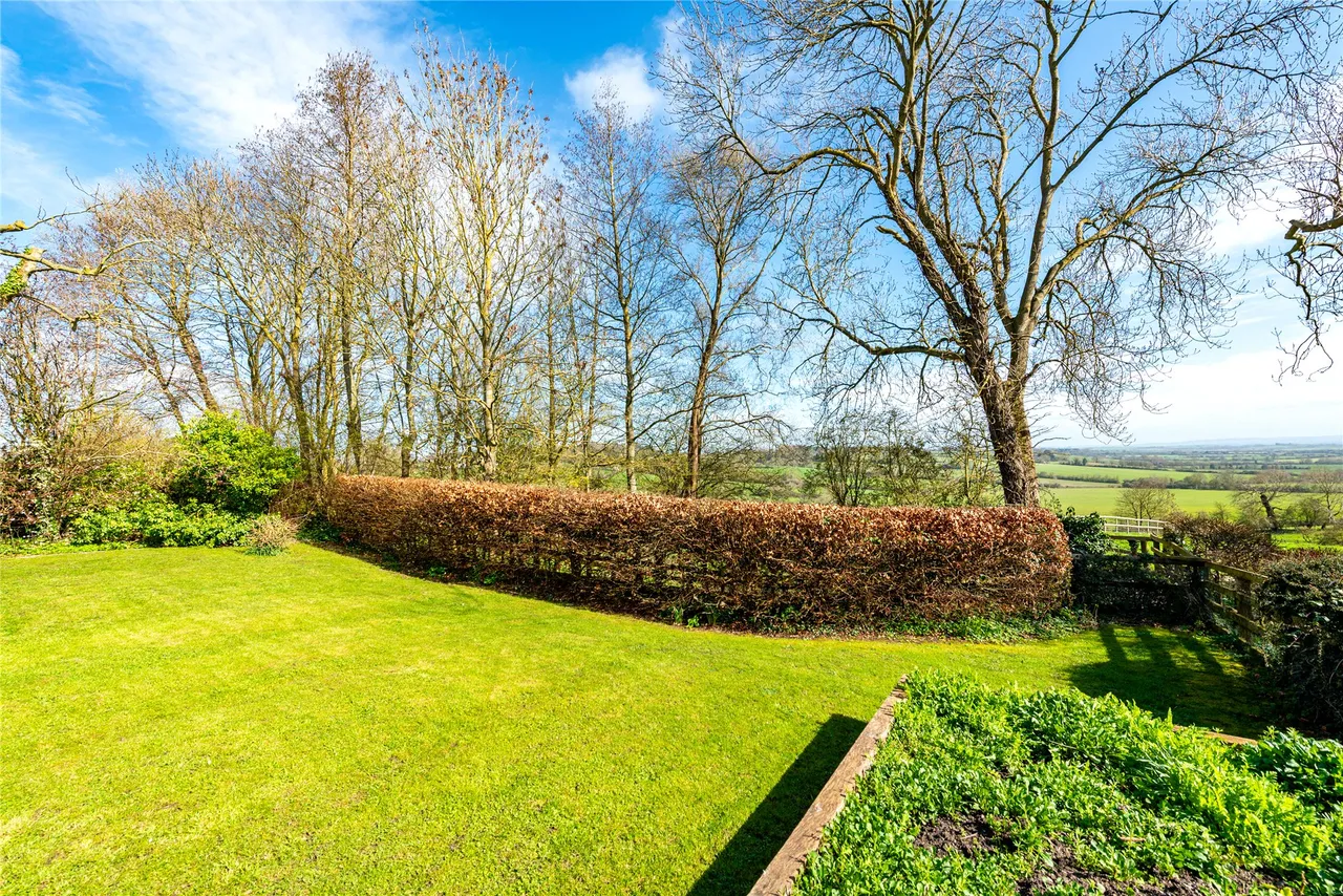 Manor Farm Cottage, Pitchcott, HP22, photo 14