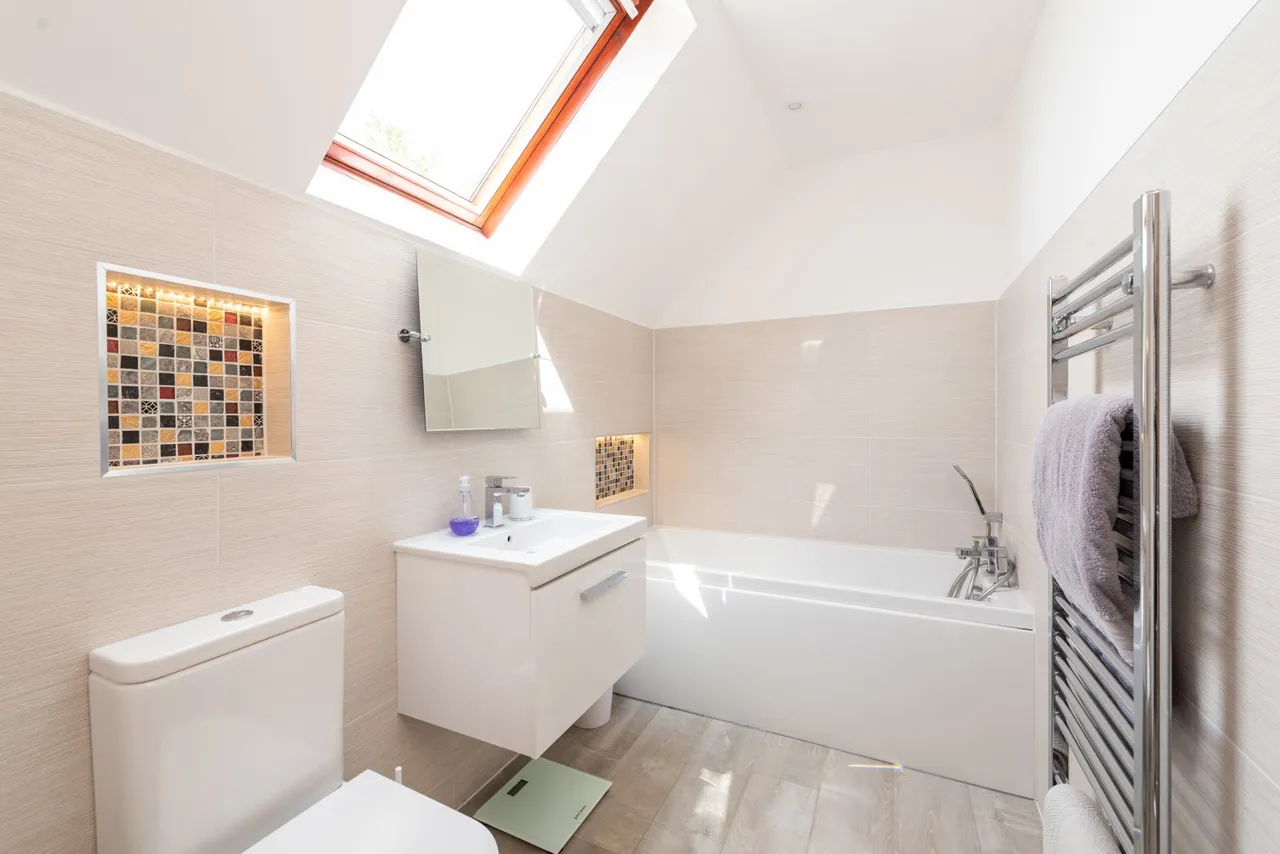 Manor Farm Cottage, Pitchcott, HP22, photo 16
