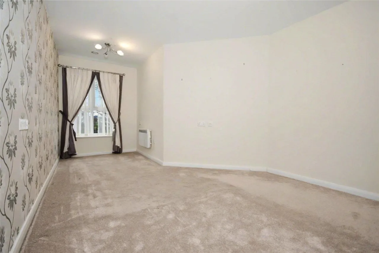 Squirrel Way, Leeds, LS17, photo 4