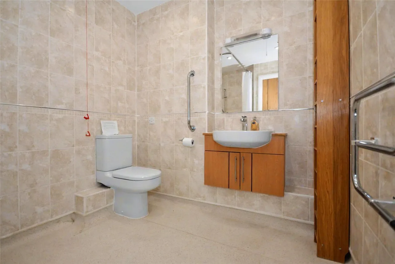 Squirrel Way, Leeds, LS17, photo 9