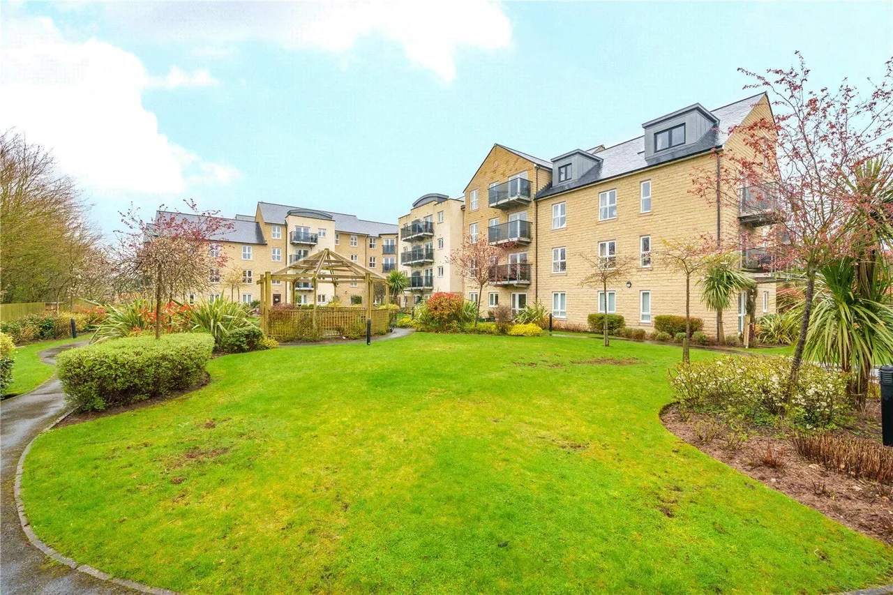 Squirrel Way, Leeds, LS17, photo 8