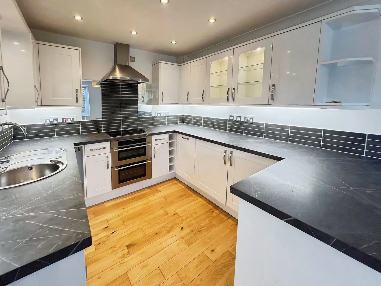 Swan Close, Blakedown, Kidderminster, DY10 3JU, photo 8