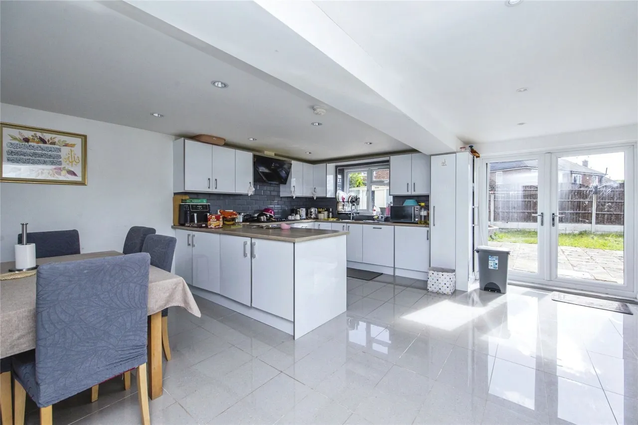 Smithy Close, Clifton, Nottingham, NG11, photo 5