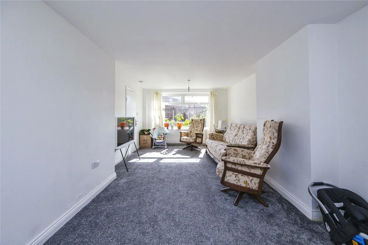 Smithy Close, Clifton, Nottingham, NG11, photo 6