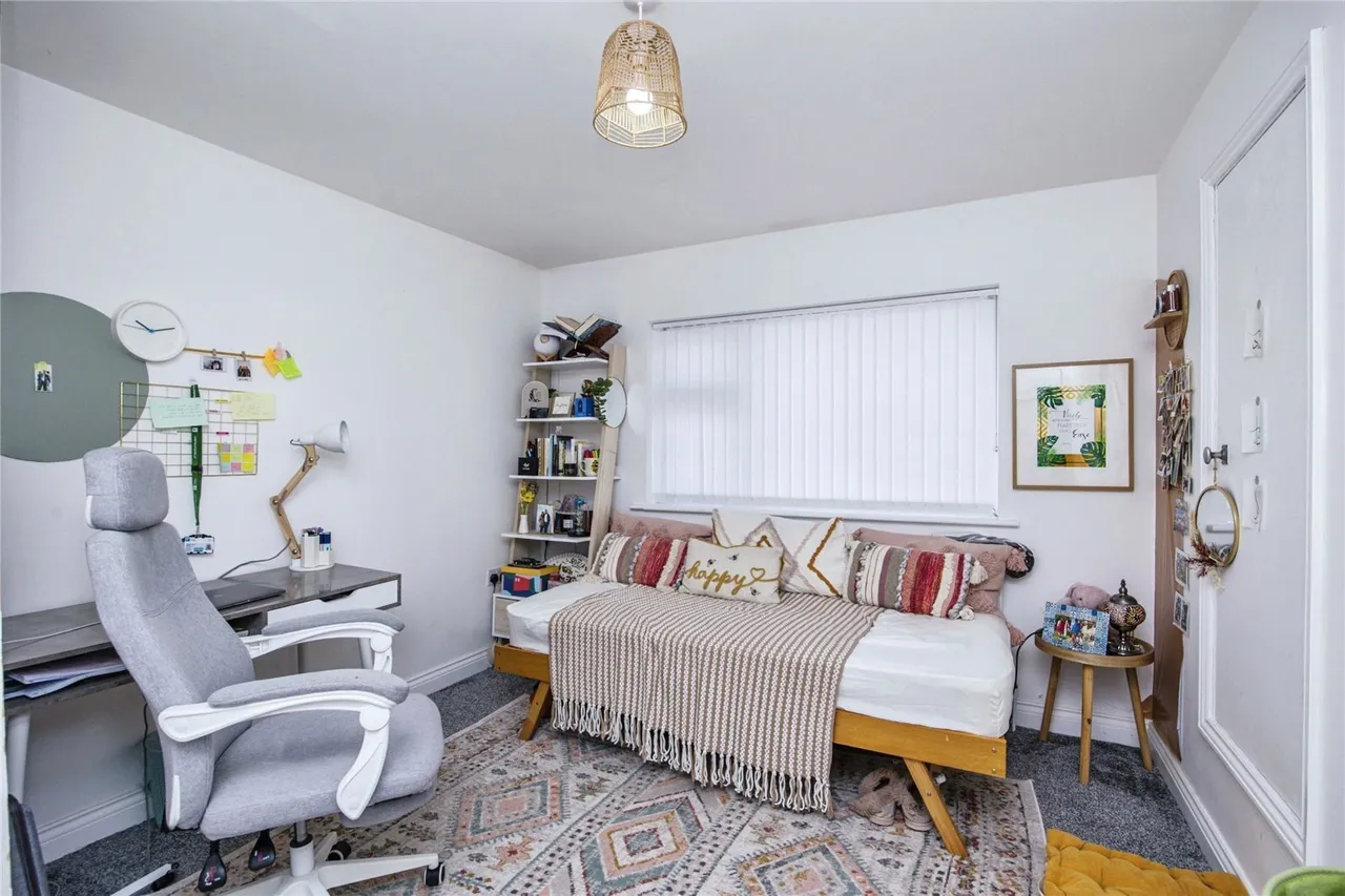 Smithy Close, Clifton, Nottingham, NG11, photo 11