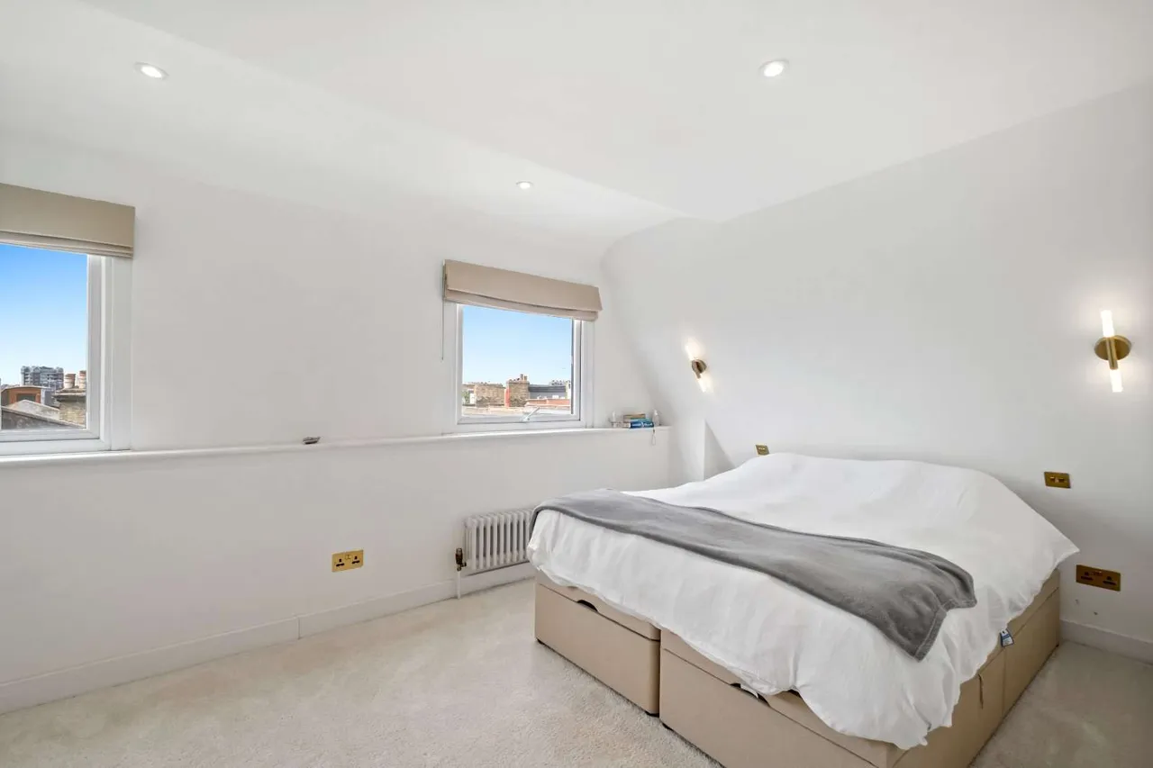 St. John's Hill, London, SW11 1SH, photo 9
