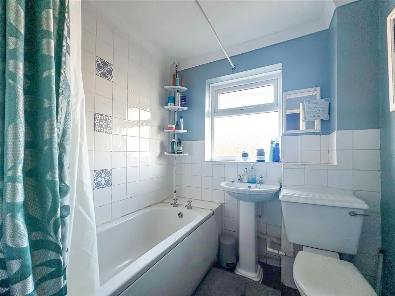 Douglas Close, Ford, photo 10