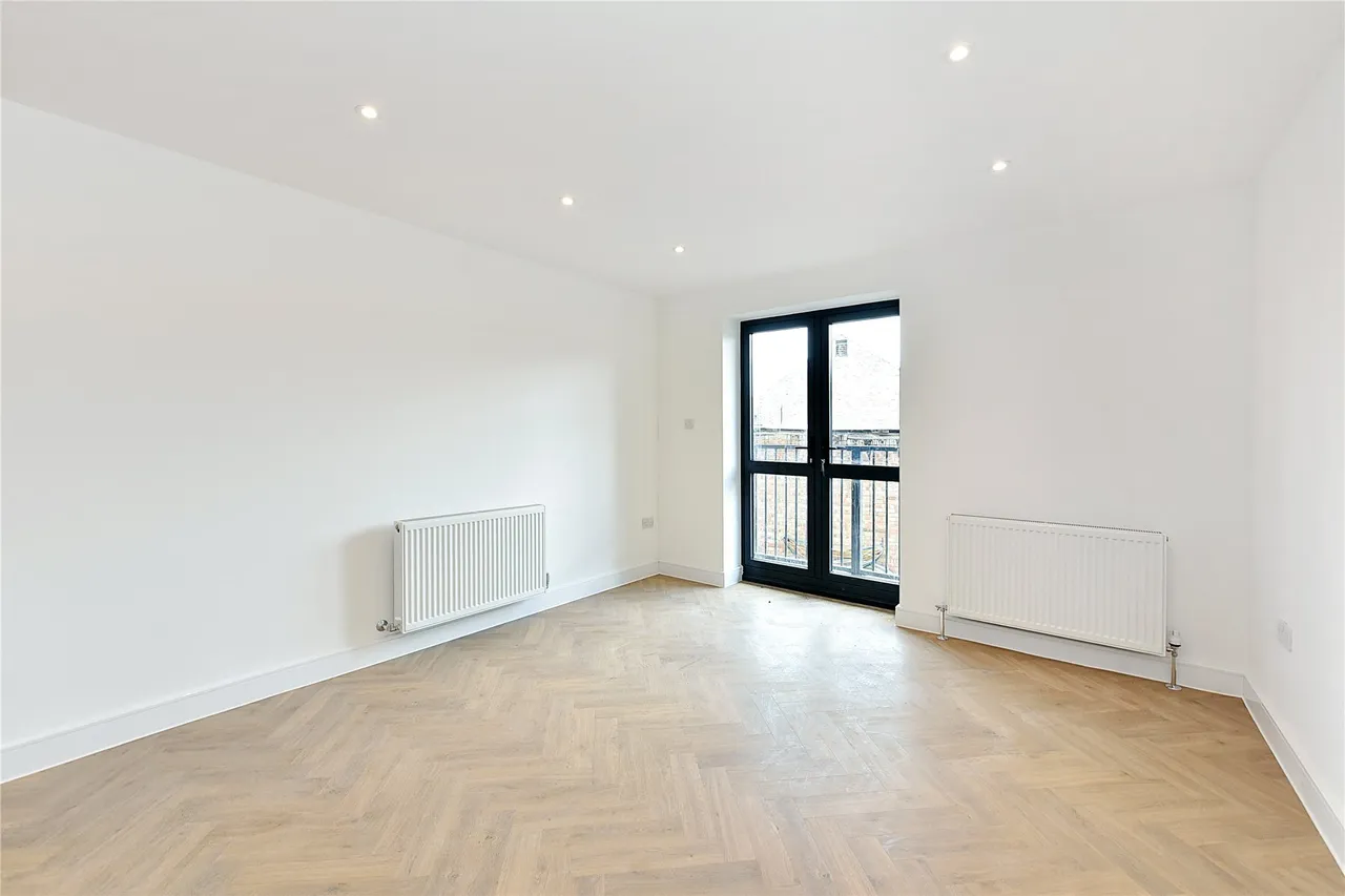 Plumstead High Street, Plumstead, London, SE18, photo 6