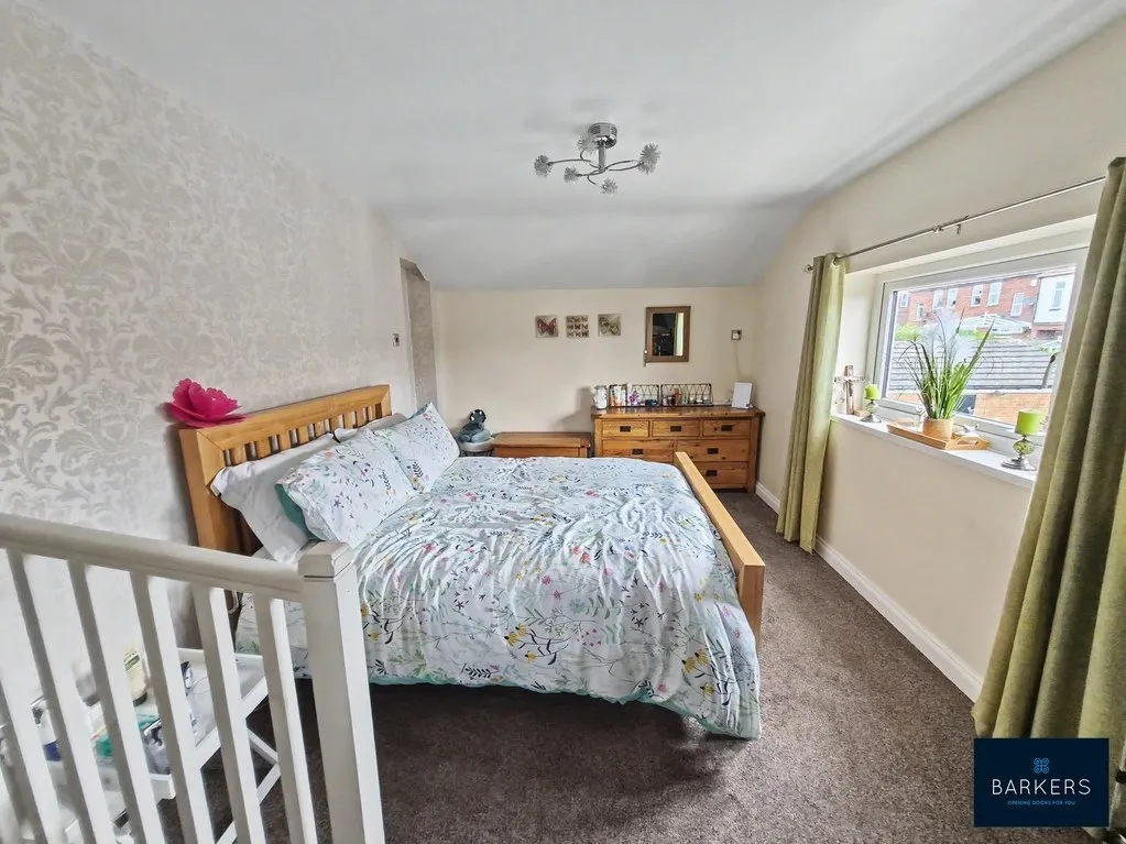 Leeds Road, Dewsbury WF12 7HQ, photo 17