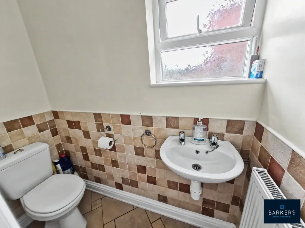 Leeds Road, Dewsbury WF12 7HQ, photo 20