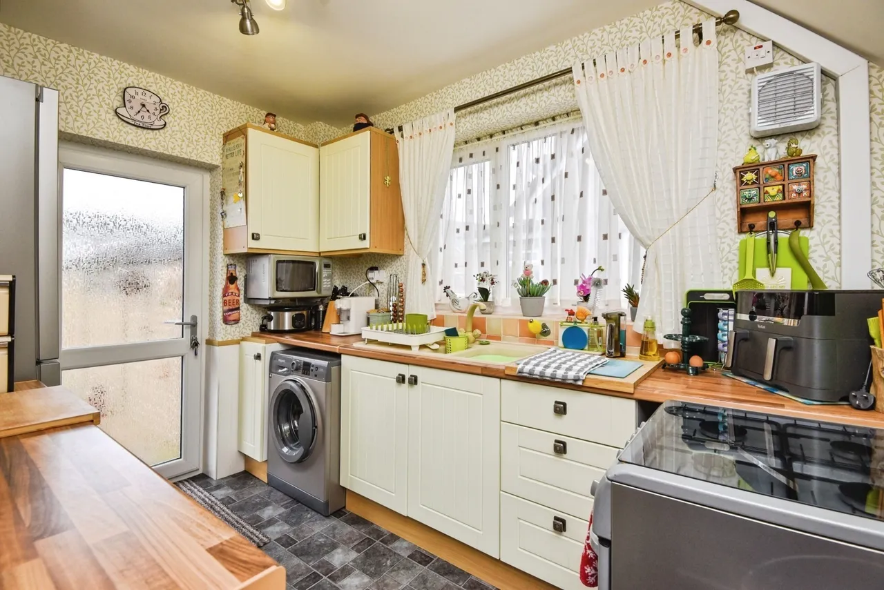 Broughton Grove, Morecambe, LA3, photo 8