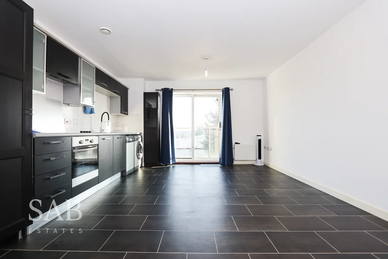 Taywood Road, Northolt, UB5, photo 3