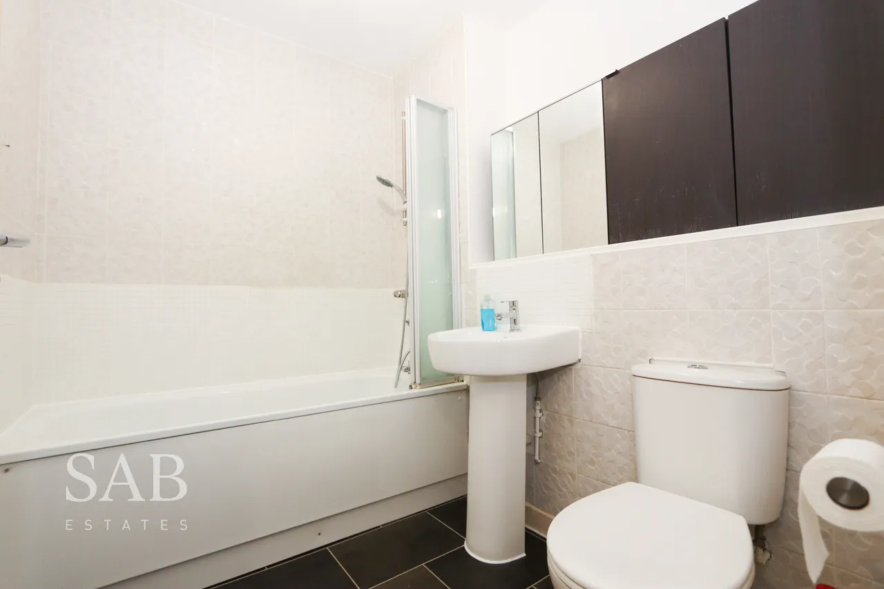 Taywood Road, Northolt, UB5, photo 6