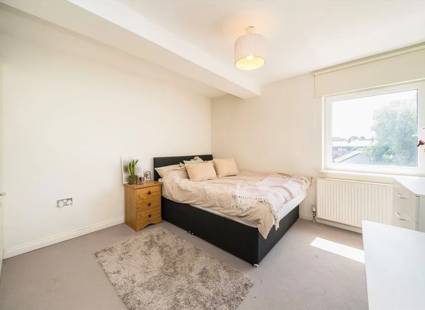 St. Rule Street, South Lambeth, SW8, photo 6