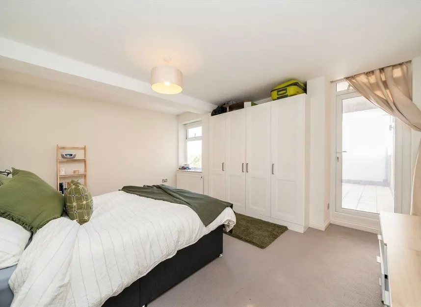 St. Rule Street, South Lambeth, SW8, photo 5