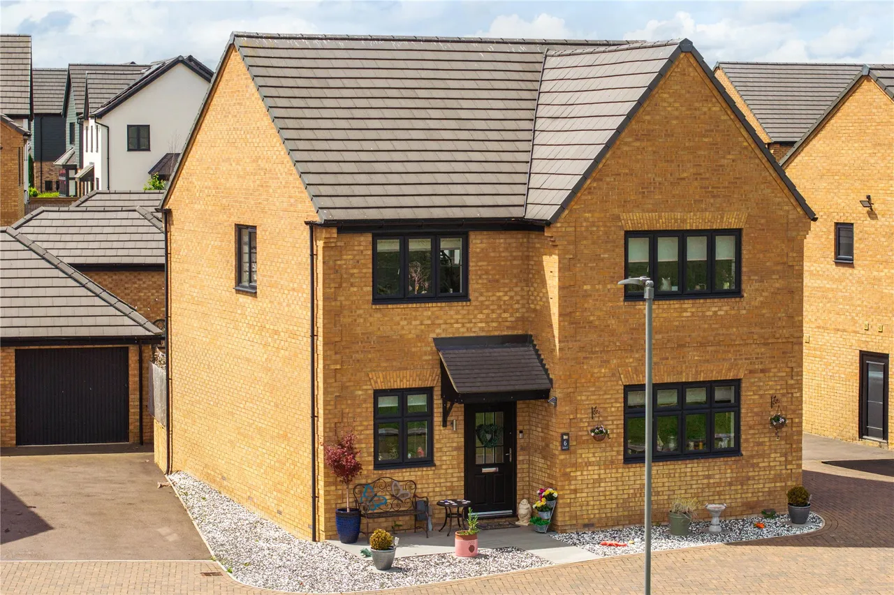 4 bed property to rent, Gravett, Olney, MK46
