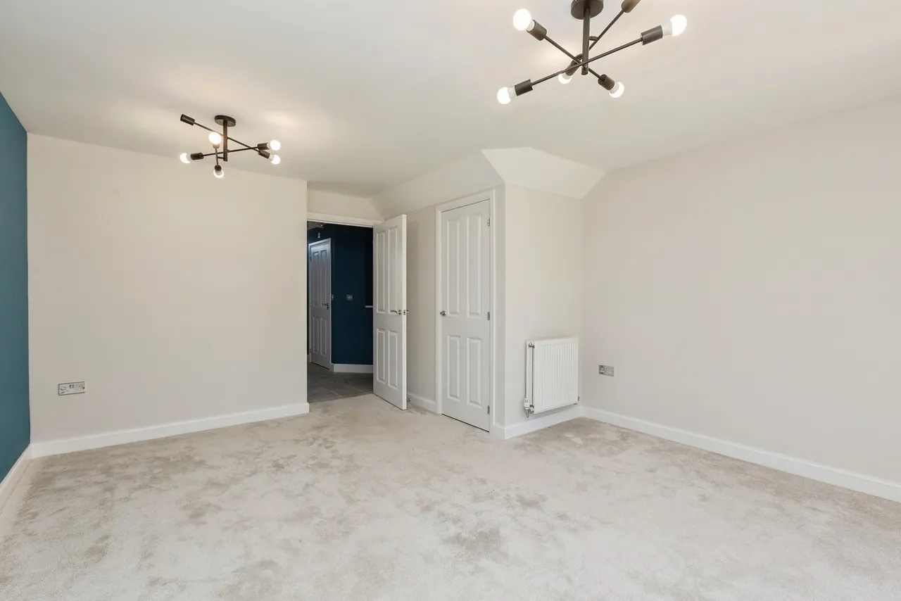 Bobby Road, Broughton, Aylesbury, Buckinghamshire, HP22, photo 20