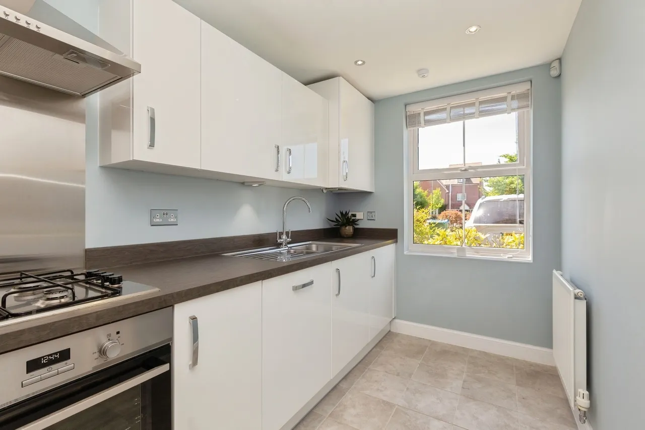 Bobby Road, Broughton, Aylesbury, Buckinghamshire, HP22, photo 15