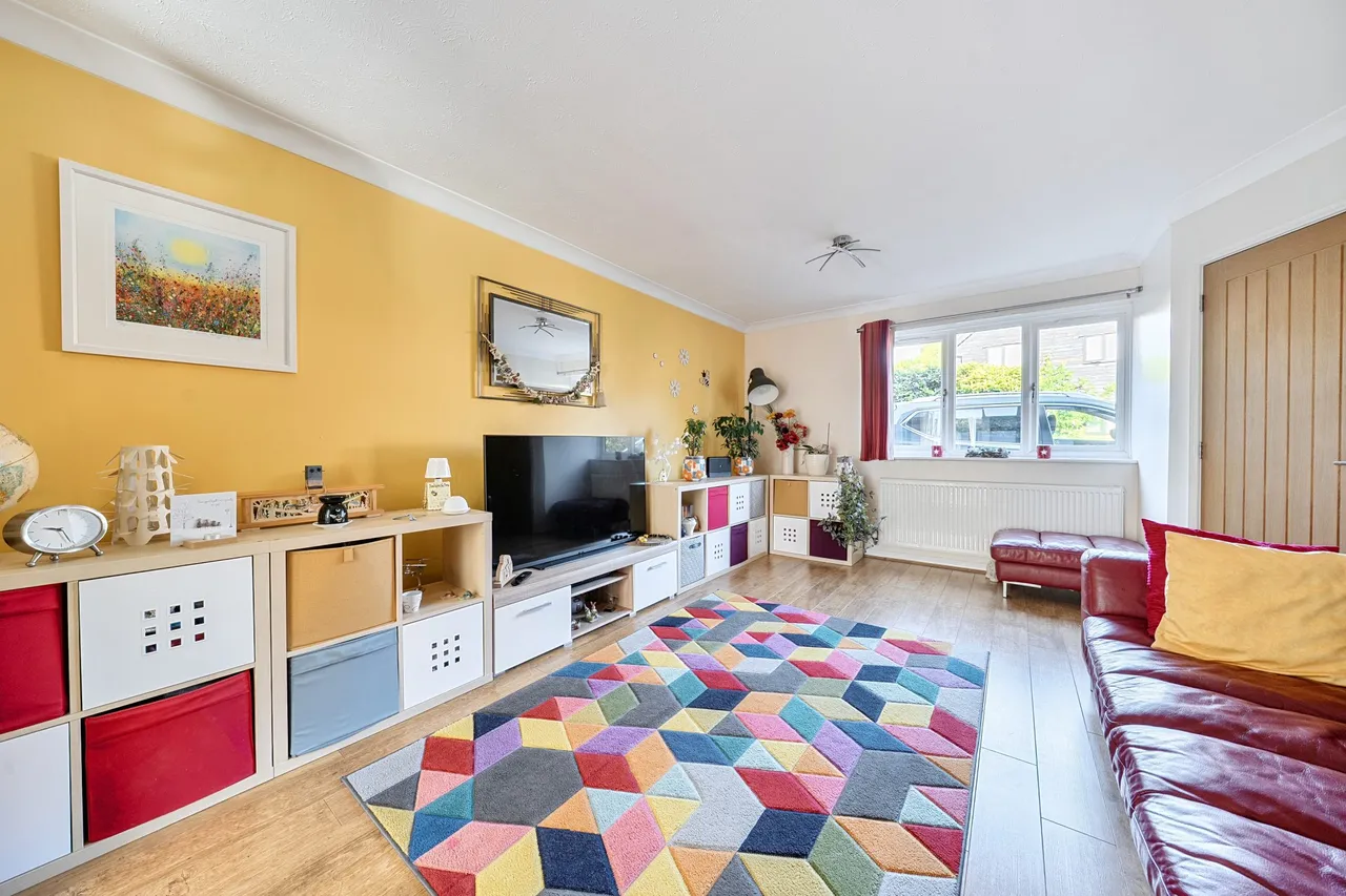 Angel Meadows, Odiham, Hook, RG29 1AR, photo 3
