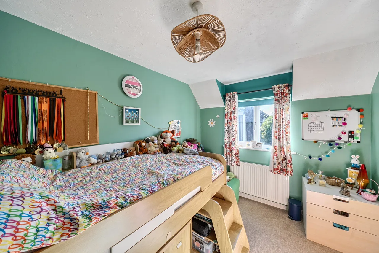 Angel Meadows, Odiham, Hook, RG29 1AR, photo 11